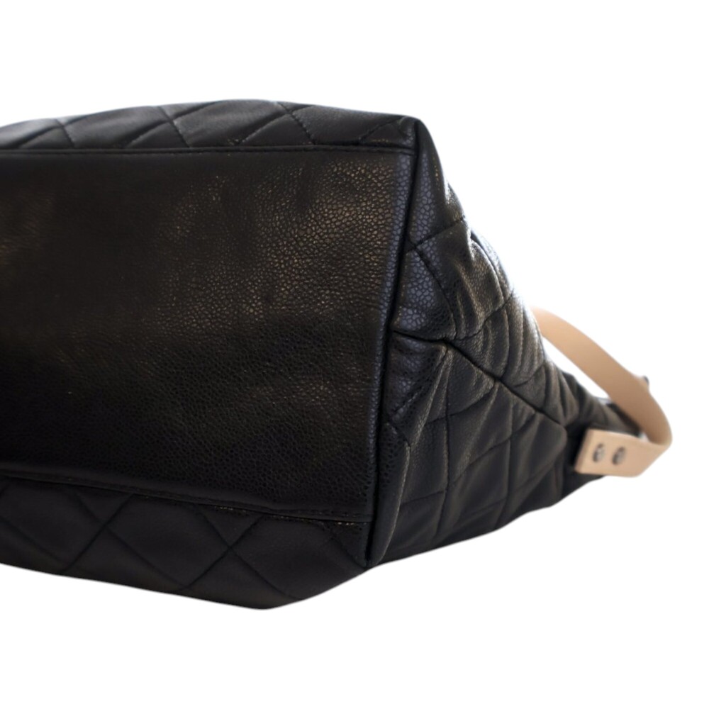 Pre-Loved Chanel Reissue Quilted Caviar Messenger Flap - Picture 10 of 12